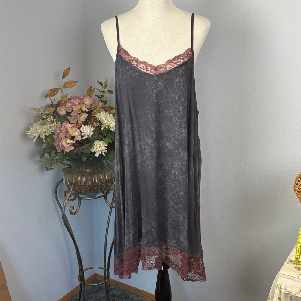 LOGO by Lori Goldstein Lace Trim Camisole. 3X